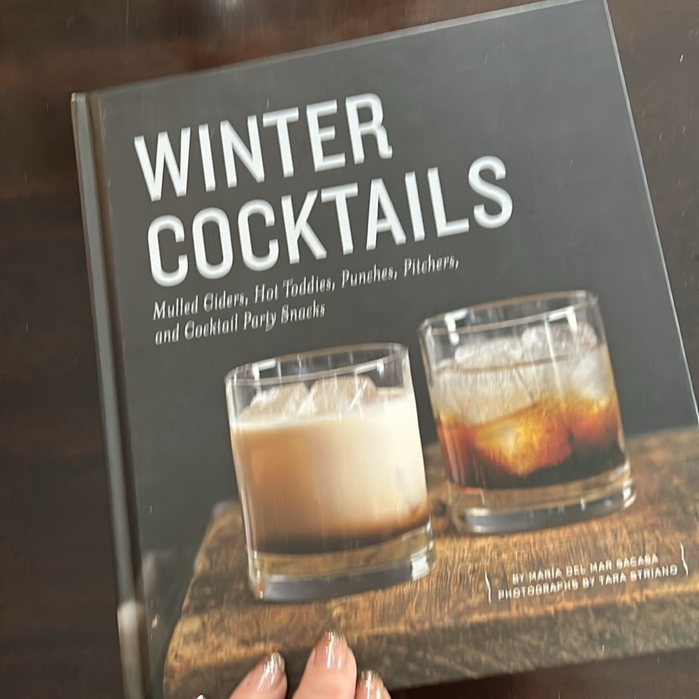 Books - Picture 5 of 6